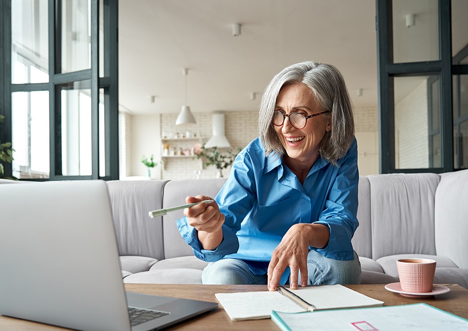 Dentures patient in Richardson budgeting